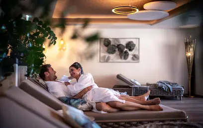 Nach dem Wellness Erlebnis im Ruheraum entspannen 